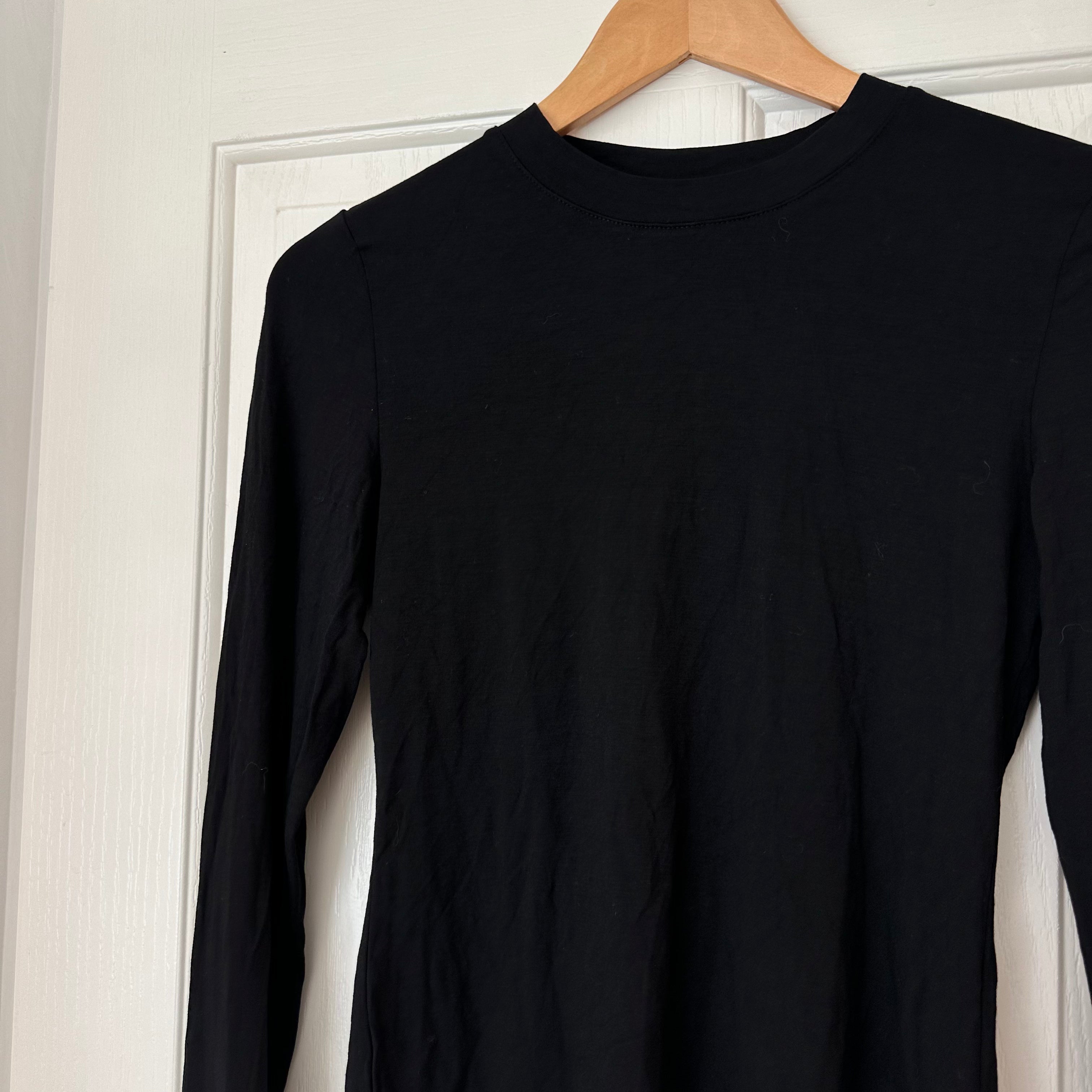 Black longsleeve (part of set)